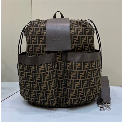 กระเป๋าเป้ fendi ราคา|Fendi official website.